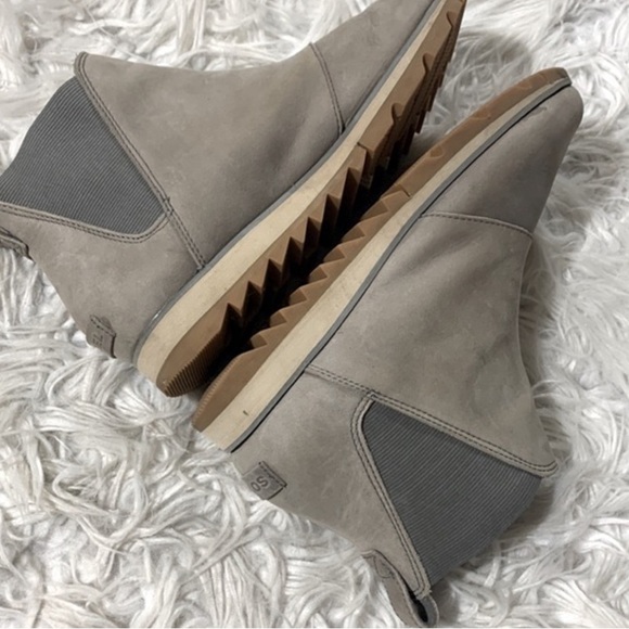 SOREL Harlow Chelsea boots taupe leather slip-on simple clean lines Women’s sz 8 - Picture 4 of 7